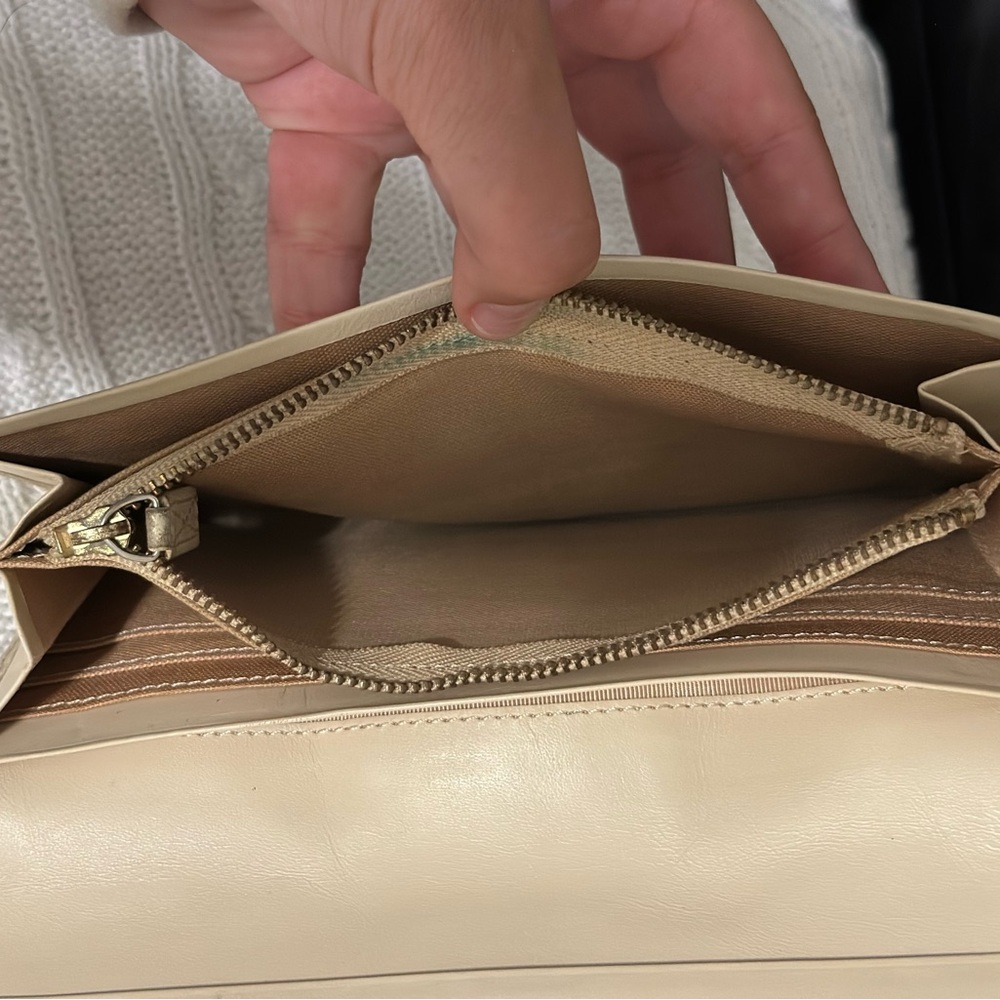 Chloé Beige Leather Long Wallet with Gold C - Picture 12 of 12